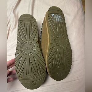 Men’s Uggs size 13 Tazman